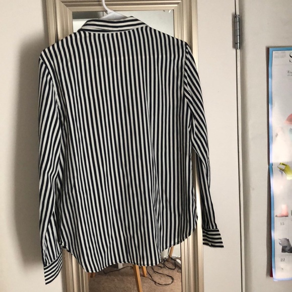 Black & white striped button down from H&M - Picture 2 of 3
